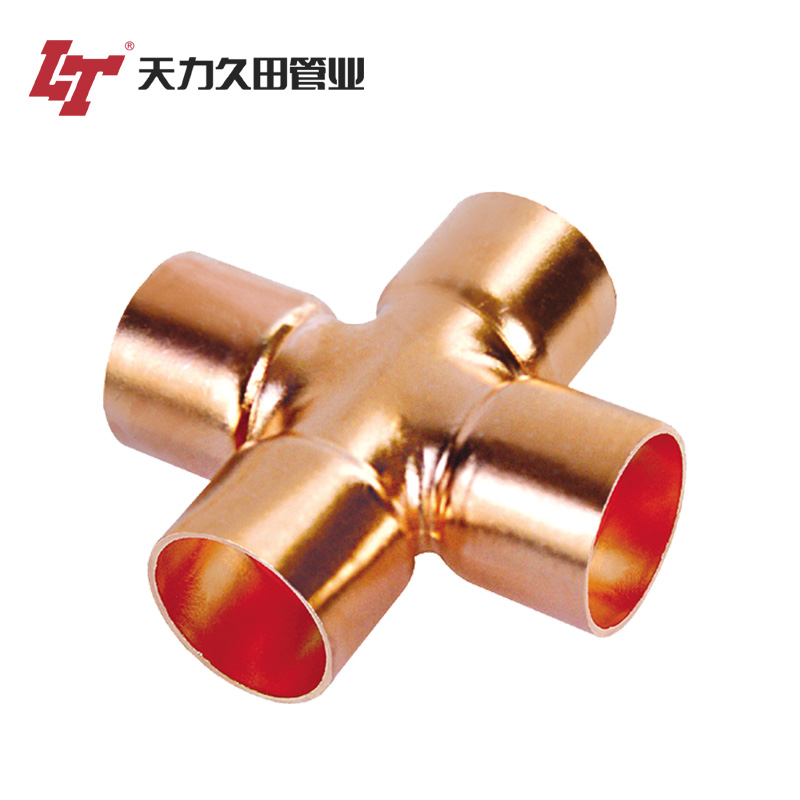 701四通接头（四承口）